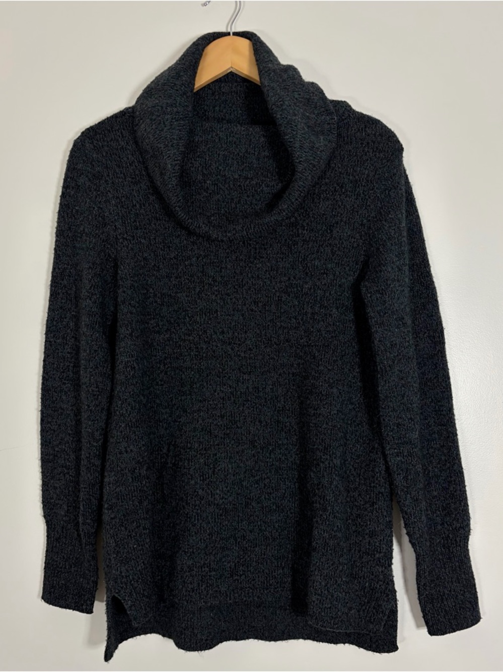 🖤5/$40!!  DKNY Charcoal Gray Cowl Neck Sweater. Minimalist Casual Normcore